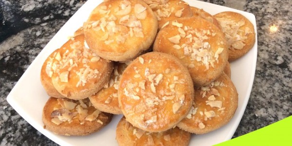 Печенье с орешками - рецепт для кухонной машины